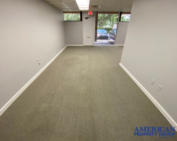 Medical/Professional Office Across from Sarasota Memorial Hospital : 2677 S Tamiami Trail, Sarasota, FL 34239